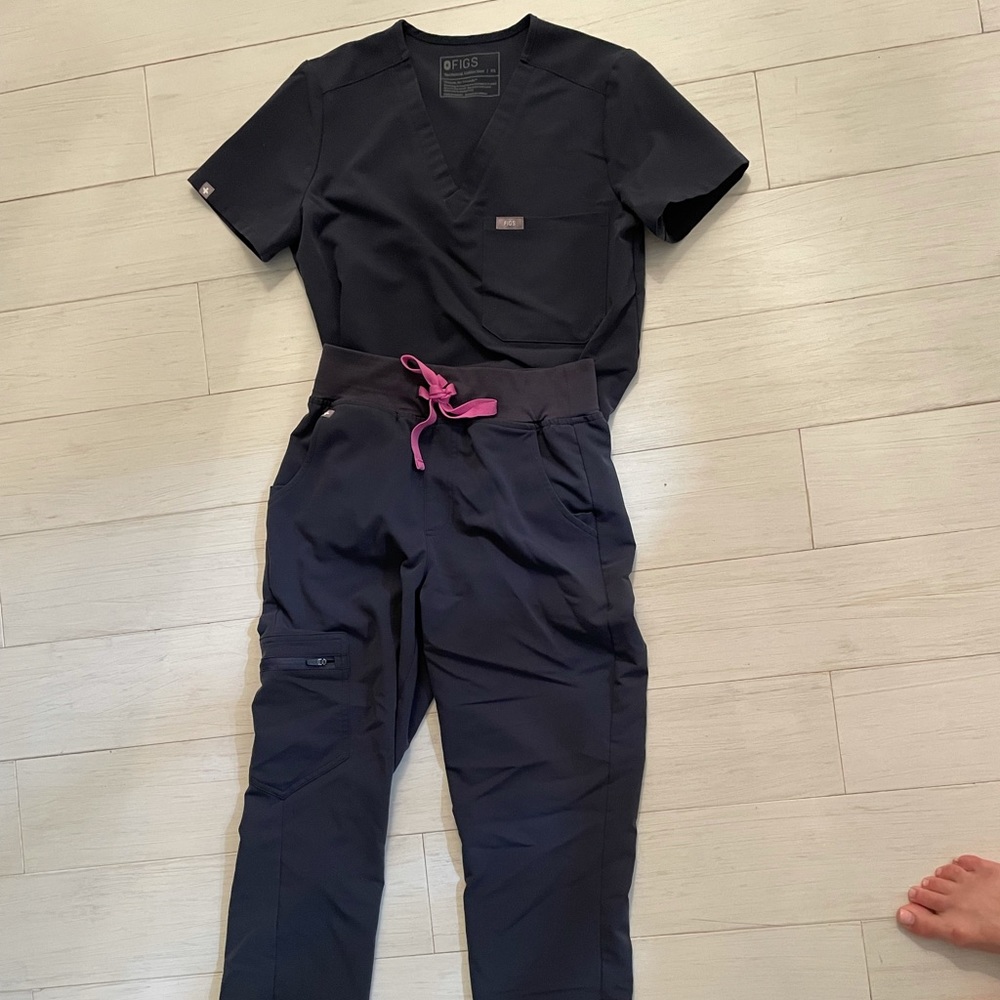 Figs Scrub Top and Bottom